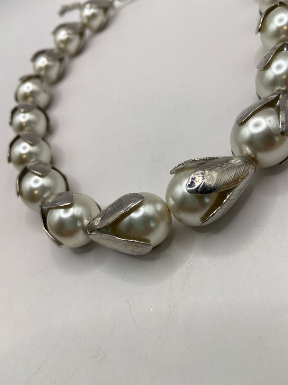 Silver-Tone Faux Pearl Bead Cap Necklace 18 1/2”L With 3”L Extender Feminine - Picture 6 of 8